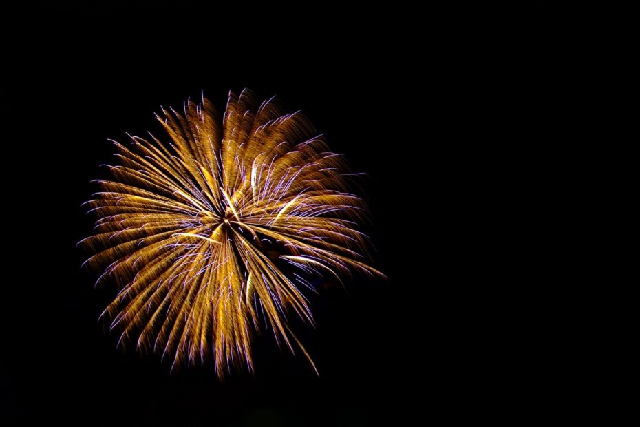 Fireworks New Year S Eve Celebration  - robert1029 / Pixabay
